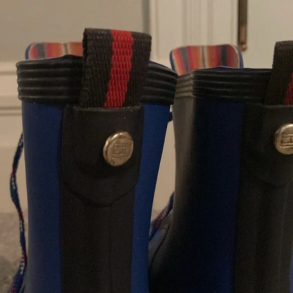 Tommy Hilfiger Electric Blue Rainboots Size 9 EUC - Picture 6 of 13